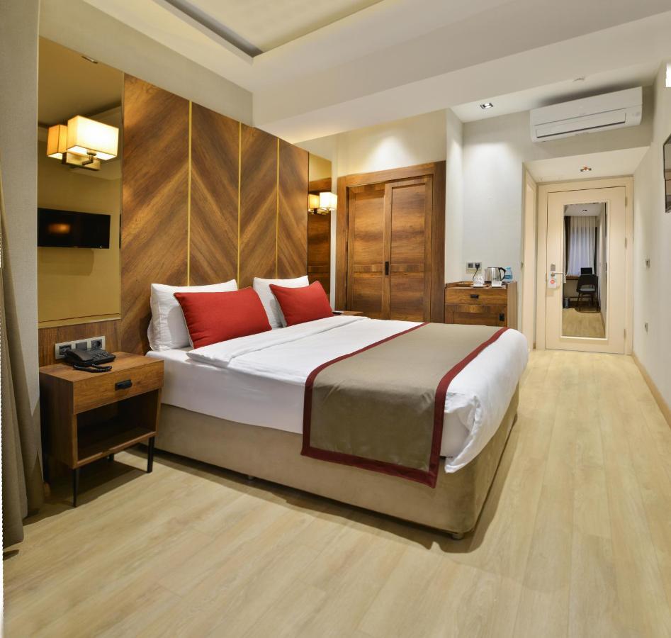 Celine Hotel Taxim อิสตันบูล ภายนอก รูปภาพ